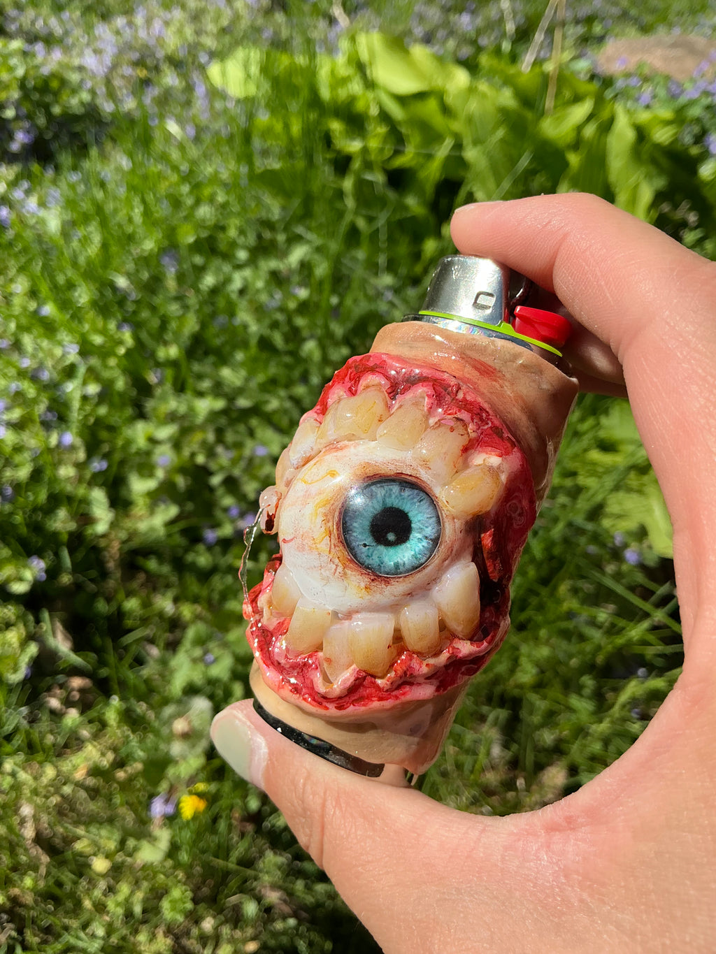 Hungry vision | creepy drooly eye lighter case