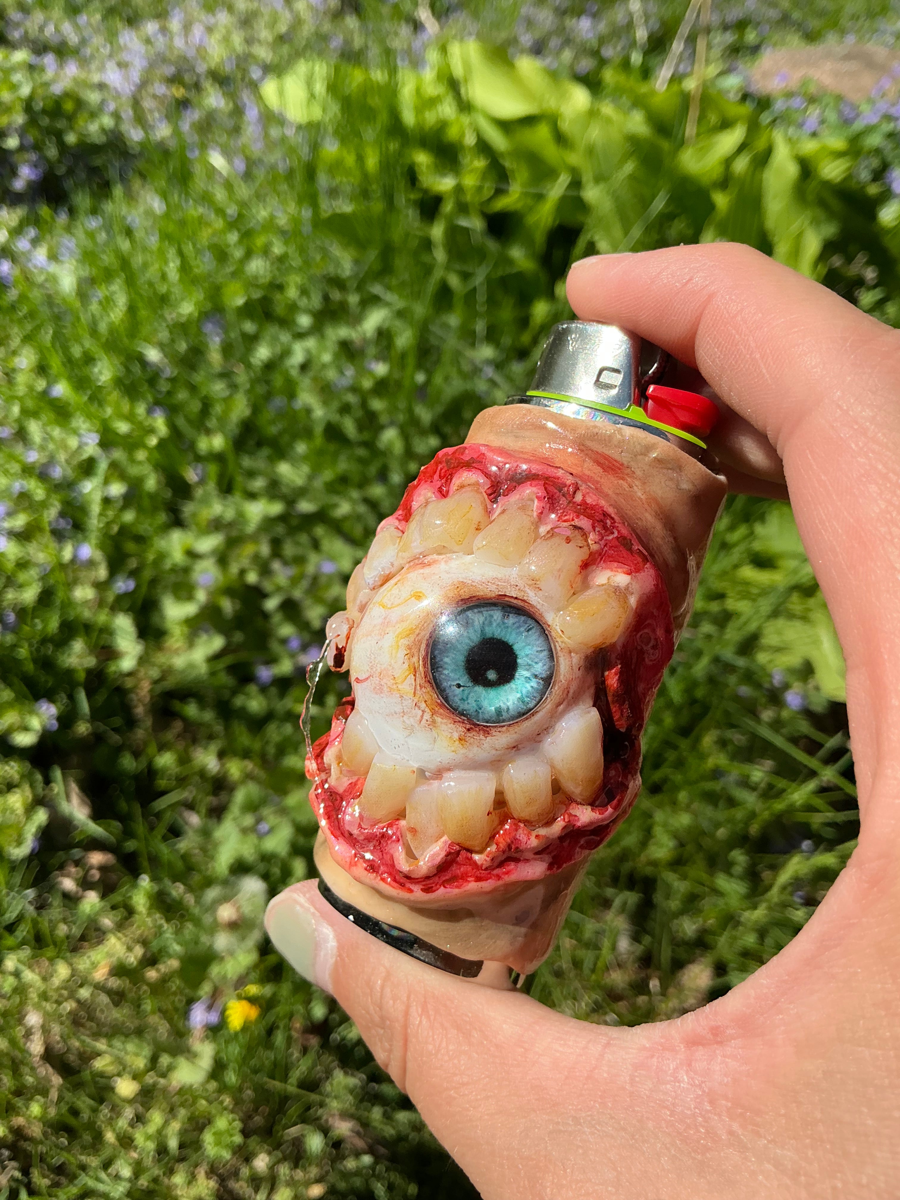 Hungry vision | creepy drooly eye lighter case