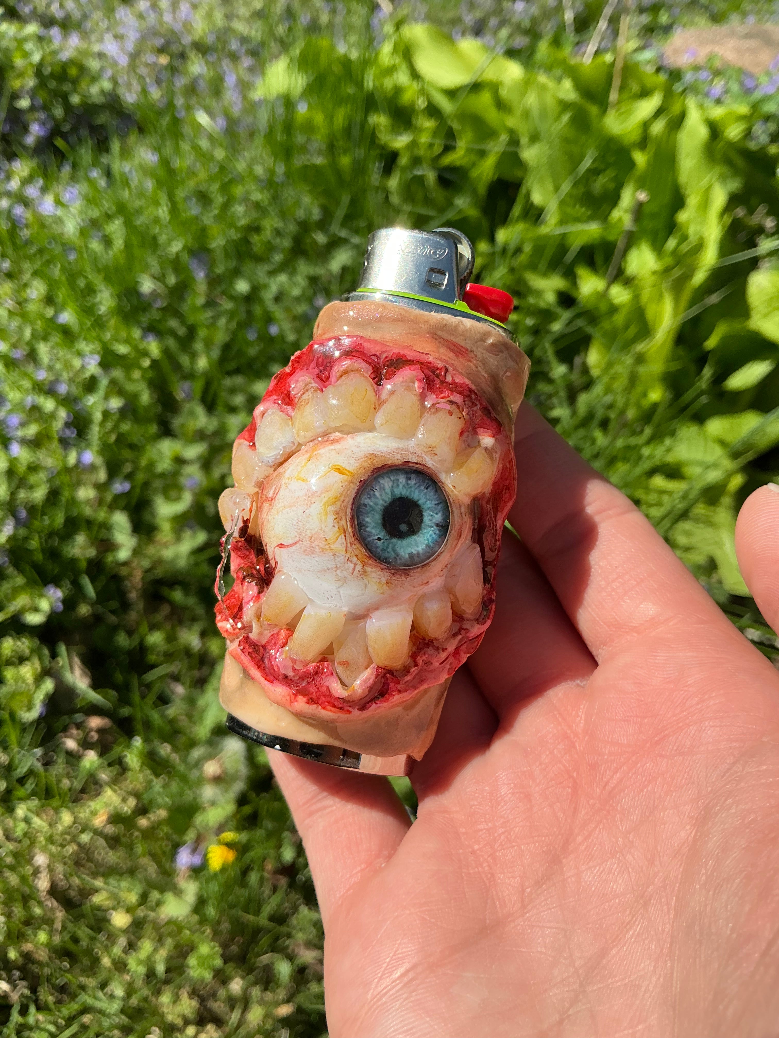 Hungry vision | creepy drooly eye lighter case
