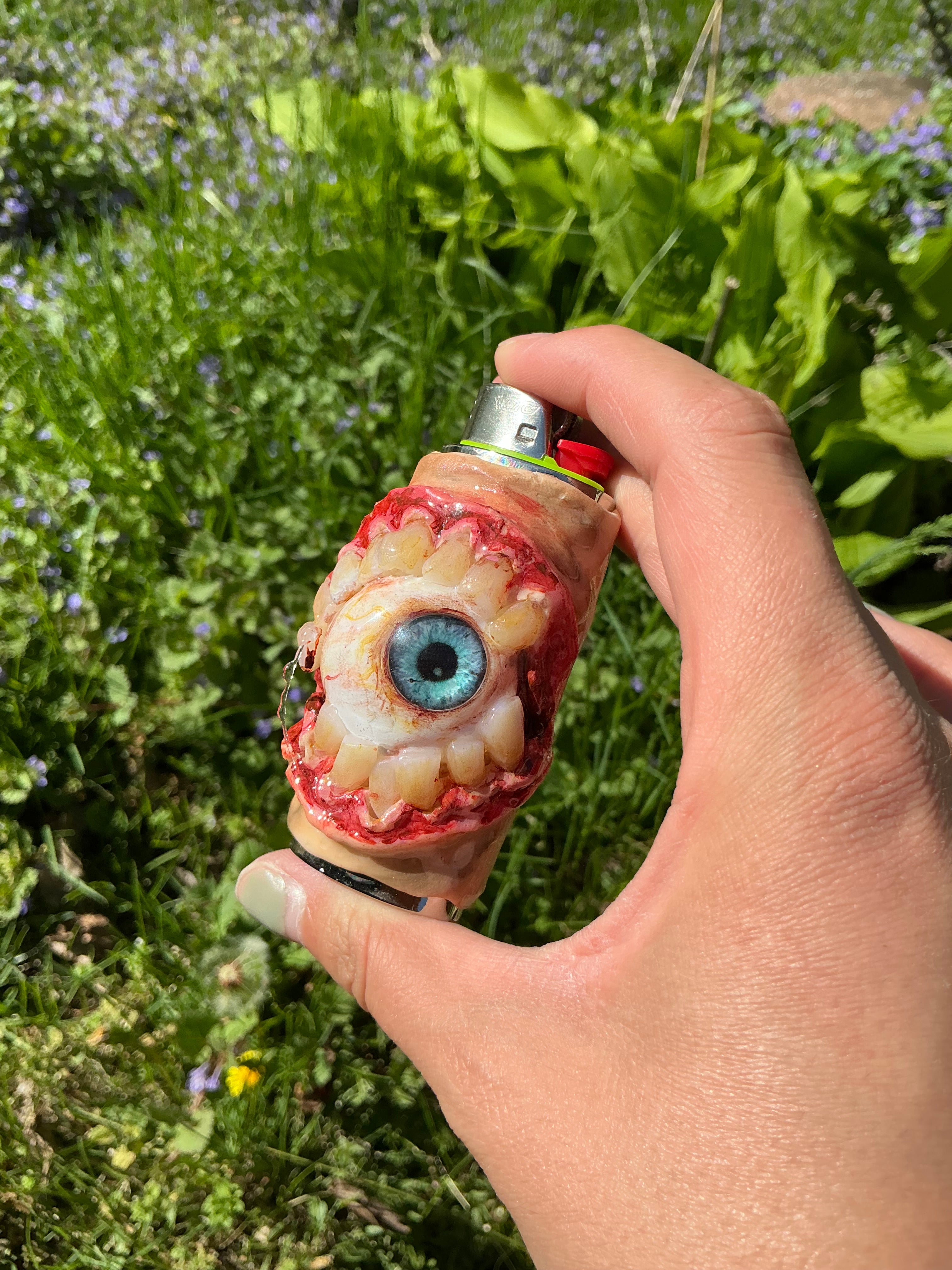Hungry vision | creepy drooly eye lighter case