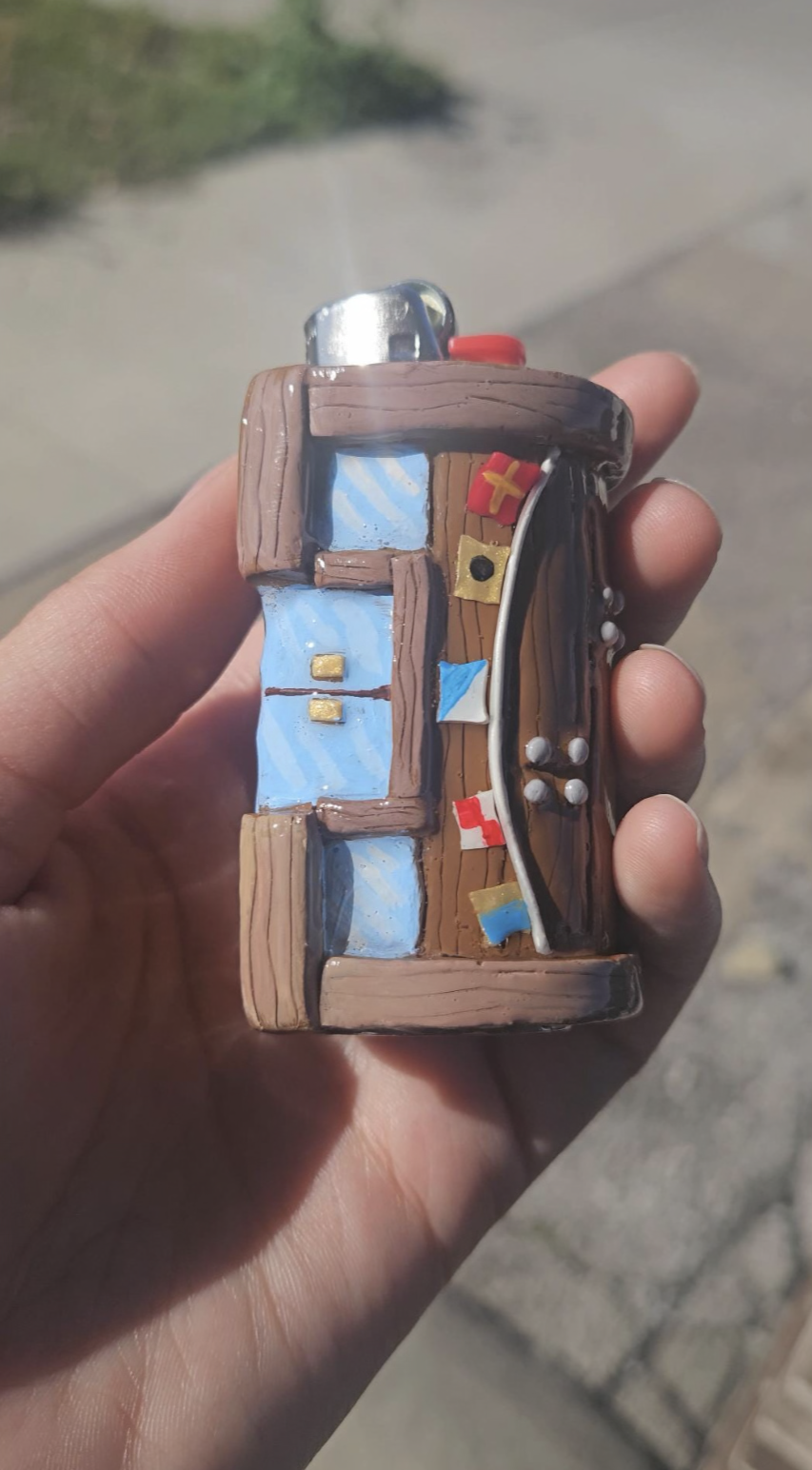 Krusty Krab lighter case